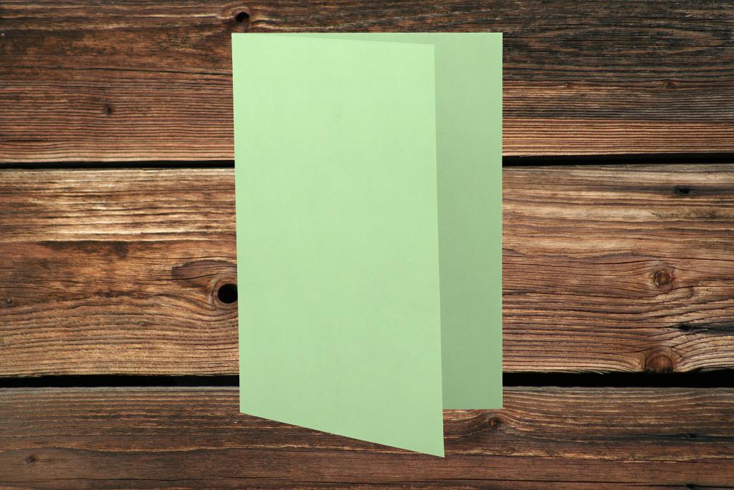 Klappkarten 105/210x150 mm hochdoppelt Frühlingsgrün 230 g/qm